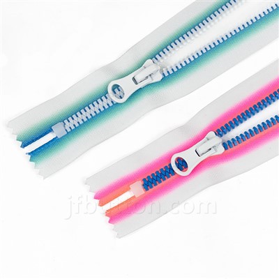 Dây kéo nhựa màu trắng với pvc kéo
