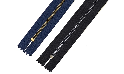 zipper-stopped zipper-stopped